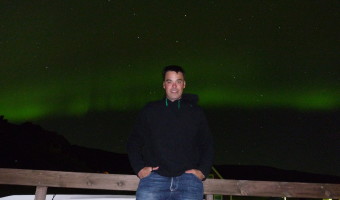 Matteo e l'aurora boreale in Groenlandia