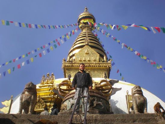 Ernesto in Nepal a piedi