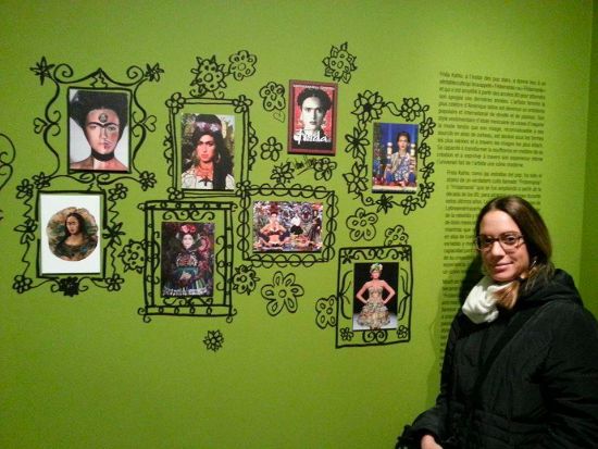 Manuelita alla mostra di Frida a Parigi