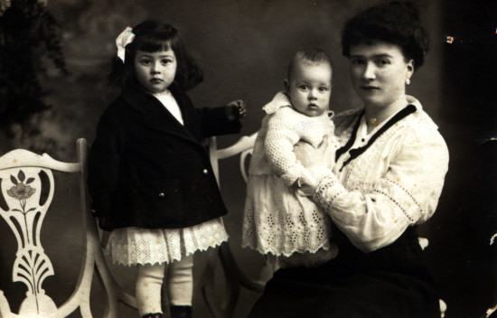 Nina, Luca, Olga 1916